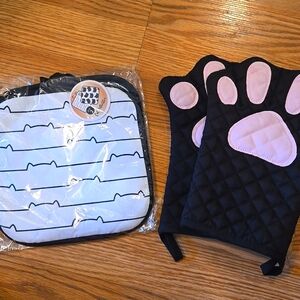 Cat Potholders and Oven Mitts